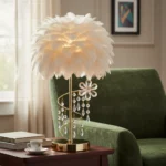 Lampara De Mesa Elegante Moderna Pantalla Plumas Y Caireles