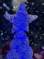 Árbol Artesanal Navidad Fibras Naturales Luces Incorporada Blanco Con Luz Azul - Imagen 3