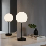 Lampara Portátil Mesa De Luz Aluminio Pantalla Globo Vidrio Negro Blanco - Imagen 2