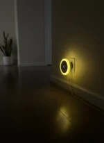 Luz Led Nocturna Enchufable Sensor Noche Amarillo - Imagen 2
