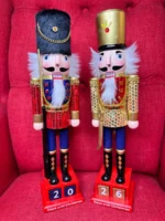 Pack De 2 Cascanueces Adorno Navideño En Madera 38cm Navidad Modelo 1 - Imagen 2